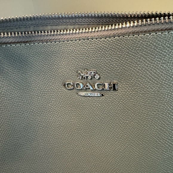 *SOLD* Coach Handbag - Tote - Picture 3 of 9